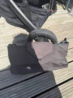 Kočárek Thule Spring Black / Grey Melange - 13
