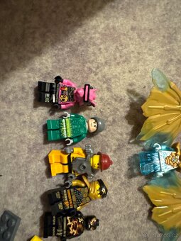 Lego směs kostek 24,7 kg Ninjago, Minecraft, City, Friends - 13