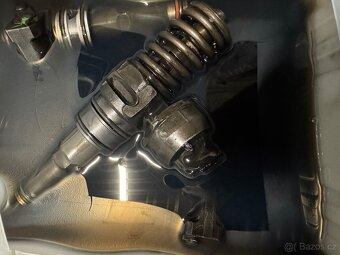 Motorové díly 2.5 TDi 128kw AXE - 13