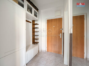 Prodej bytu 1+kk, 20m2, Praha 8, ul. Sokolovská - 13