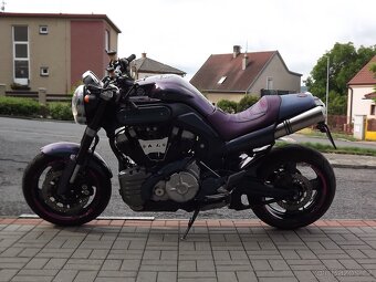 Yamaha MT-01 - 13
