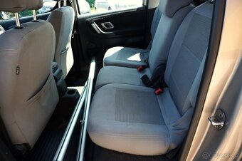 ŠKODA ROOMSTER 1,4 16V 63KW 2008 - 13