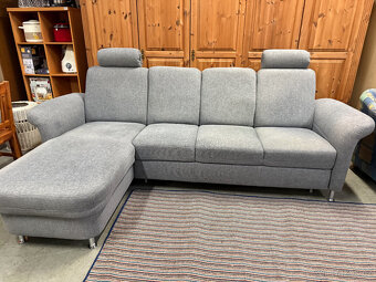 Rohová rozkládací šedá sedačka 260 x 160cm - 13