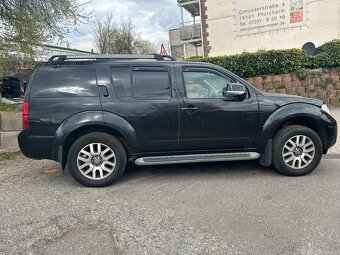Nissan Pathfinder 2.5 dCi LE Aut. 140kw - 13