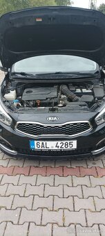 Kia Ceed SW 1.6 CRDi 100kw, koupeno v ČR, servis KIA - 13