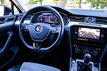 Volkswagen Passat 2.0 TDI BMT Highline 110kW /AJ NA SPLATKY/ - 13