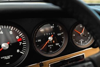 Porsche 911 T/E 2.4 z roku 1973 - 13