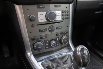 Opel Antara 2.2CDTi krásne zachovalé auto - 13