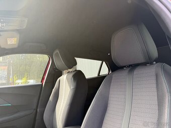 PEUGEOT 2008 II 1.2 PURE TECH 10/2023 ČR - 13