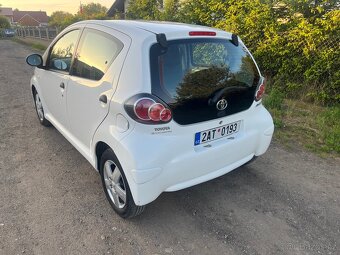 Toyota Aygo 1.0 VVT-i  najeto 43000 km - 13