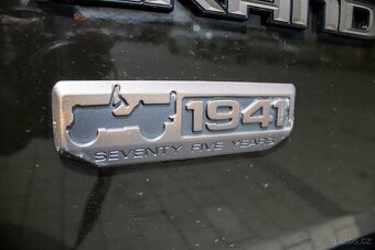 Jeep Grand Cherokee 3.0L V6 TD 75th Anniversary - 13