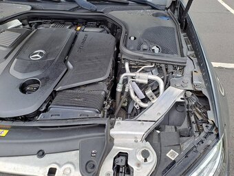 Mercedes Benz E400,250kW,4x4,masáže,SUPER - 13