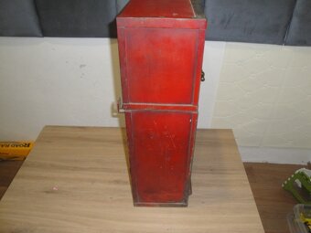 AUTOMAT NA POHLEDNICE - 13