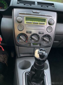 Pojízdná MAZDA 2 na náhradní díly - 13