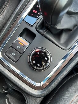 SEAT ATECA 2,0TDI 140kW 4X4 DSG LED TAŽNÉ 77500km - 13
