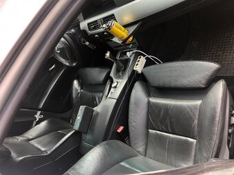 Bmw E60 V8 4.4i manuál - 13