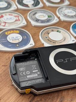 PSP Play Station Portable, kryty, hry - 13
