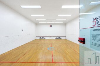 Prodej sportovního centra v Karlových Varech - 13