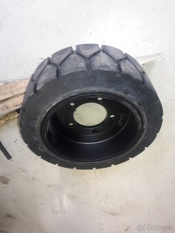 Podlahový kombinovaný mycí stroj Tennant 8300 MAX Pro 120 - 13