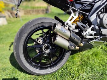 TRIUMPH STREET TRIPLE RR - 13