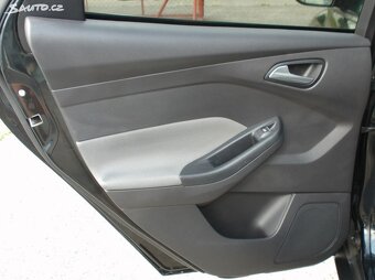 Ford Focus, 1,6 16V 92Kw bez turba,park.senzory,vyhř.sed. - 13