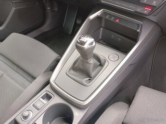 Audi A3 Sportback 1.5TSI 110kW Man. 49tkm - Zálohováno - 13