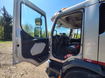 VOLVO FE sklapĕč s hydraulickou rukou Palfinger 22002 - 13