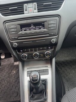 Škoda octavia combi 3-1.4tsi-103 kw-serviska - 13