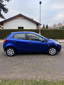 MAZDA 2  -  1,4 16V  5 dveří - 13