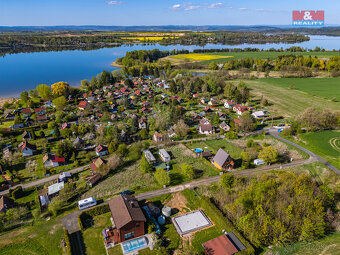 Prodej komerčního pozemku, 587 m², Lipová - 13