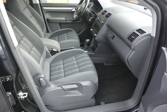 PRODÁM Volkswagen Touran 2.0TDi CROSS 125kW DSG - 13