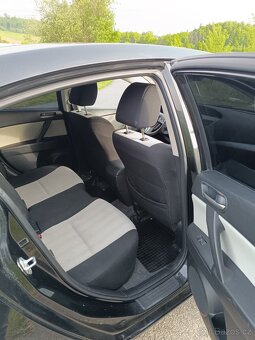 Mazda 3 1.6 benzín - 13