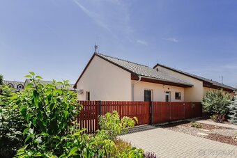 Prodej domu Postřižín 80 m², pozemek 529 m² - 13