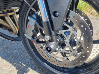 Triumph Street Triple 765 RS - 13