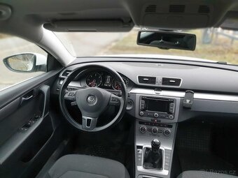 VW Passat B7 2.0 TDi, COMFORTLINE, XENONY, SENZORY, NAVI. - 13