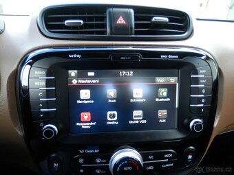 Kia Soul 1.6GDi 97kW EXLUSIVE automat 7/2015 - 13