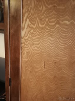 Velká starožitná skrin - 13