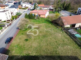 Prodej RD se dvěma čísly popisnými a stavebním pozemkem v Ma - 13