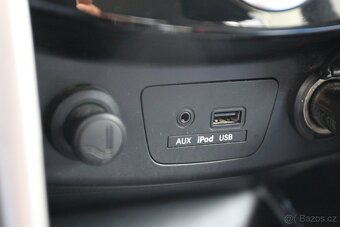 Hyundai i30 1.6 88Kw, ČR, Tažné jen 2 majitelé - 13