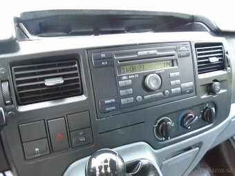 Ford Transit 2.2 TDCi L1H1 6 míst - 13