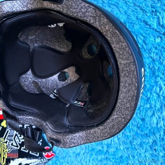 NOVÁ Chilli helma Inmold černá M (55-58 cm) - 13