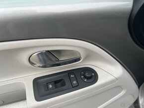 Volkswagen Up 1.0MPi 5 dveří - 13