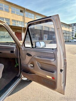 1992 Ford F250 XLT | 4x4 | MANUÁL | 5.8 V8 | DPH - 13