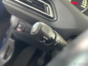 Peugeot 308 1.2 96kW,SERVISKA,PŮVOD ČR - 13