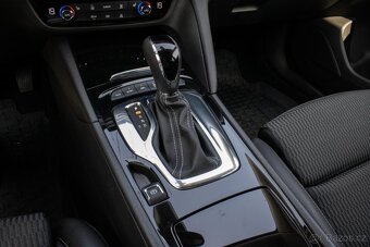 Opel Insignia ST 1.6 Turbo S&S Innovation AT6 - 13