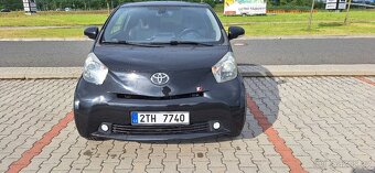 Toyota iQ 1,0 automat CVT max.výbava - 13