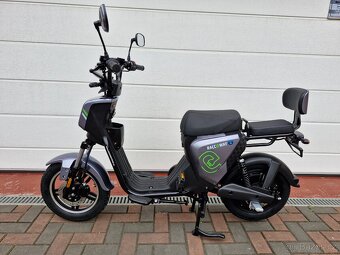 Elektroskútr RACCEWAY PAŘEZ 25, bez ŘP - 13