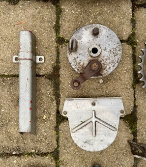 Jawa 50 Jawetta, Stadion - díly - 13