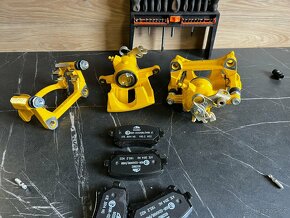 Kompletní zadní brzdový kit VAG - 13