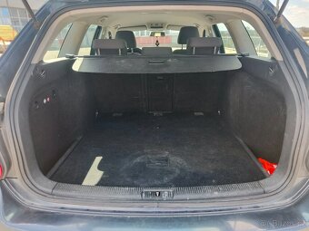 VW GOLF V kombi 1.9 TDI 77kw - 13